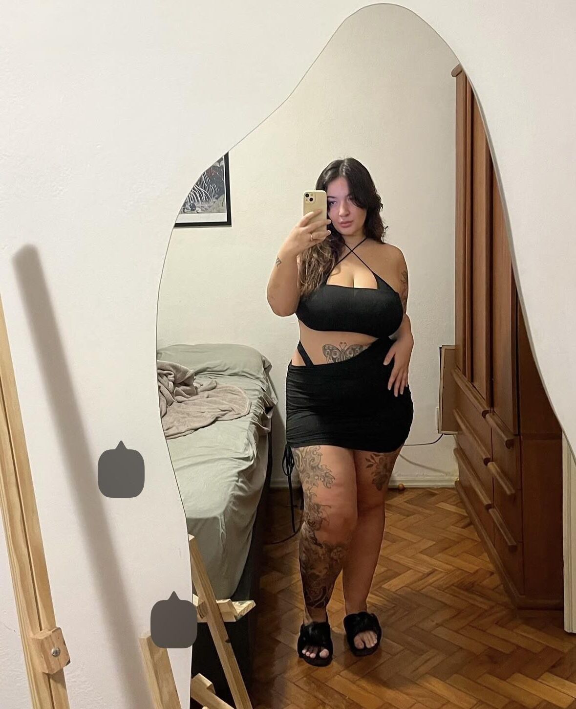 Raquel enorme culo tetas grandes tatuadas brasileña bbw chica disparos calientes
