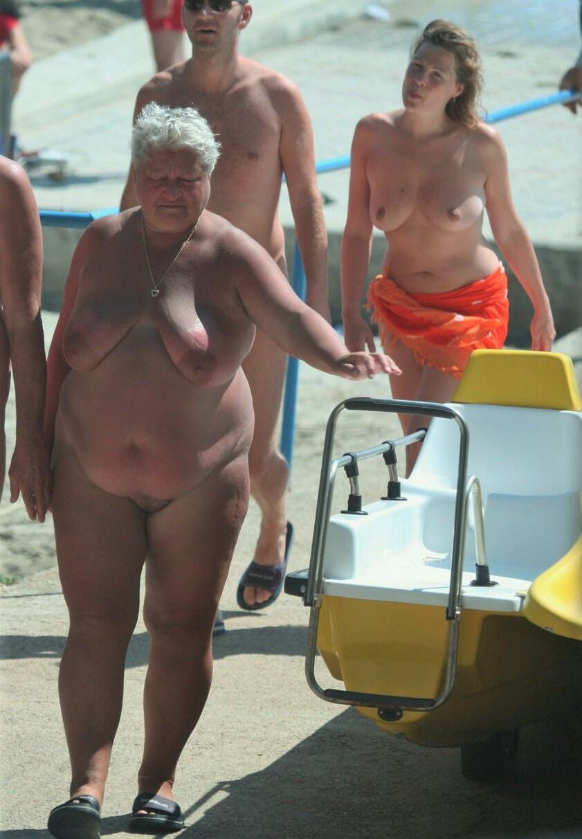 Nudiste