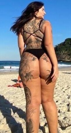 Raquel enorme culo tetas grandes tatuadas brasileña bbw chica disparos calientes