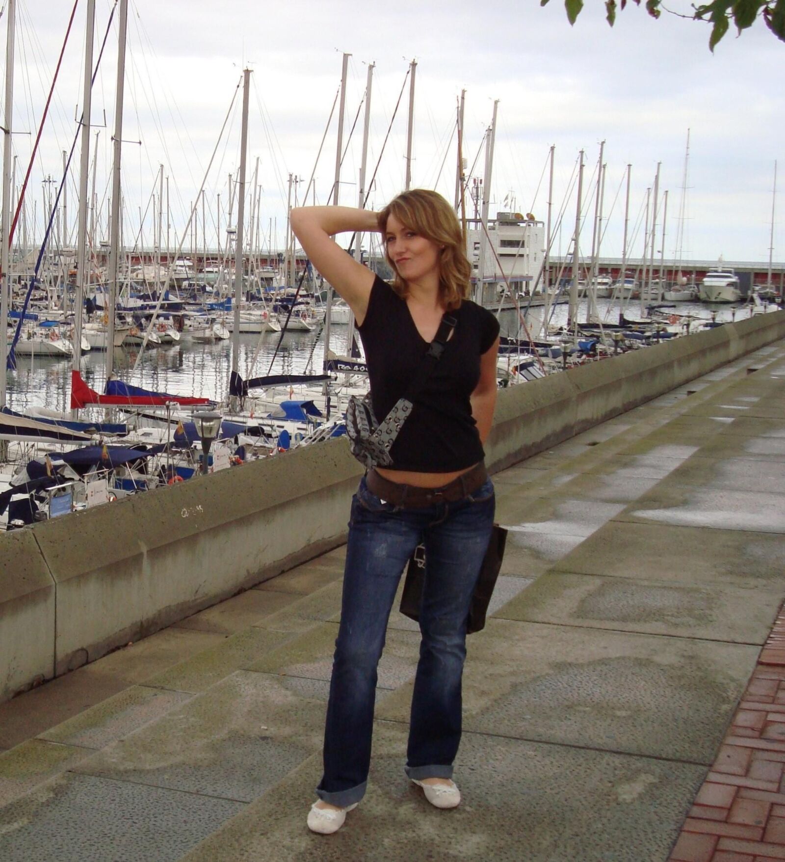 Pawg Blonde es follada por muchos abuelos árabes en Casablanca