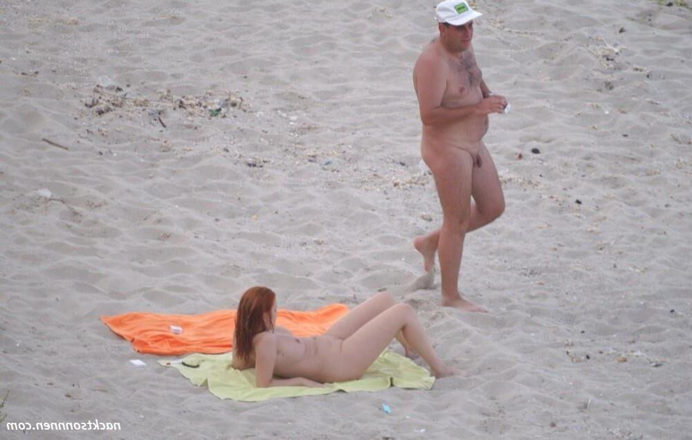 Nudes sur la plage