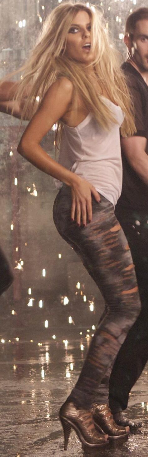 Mollie King