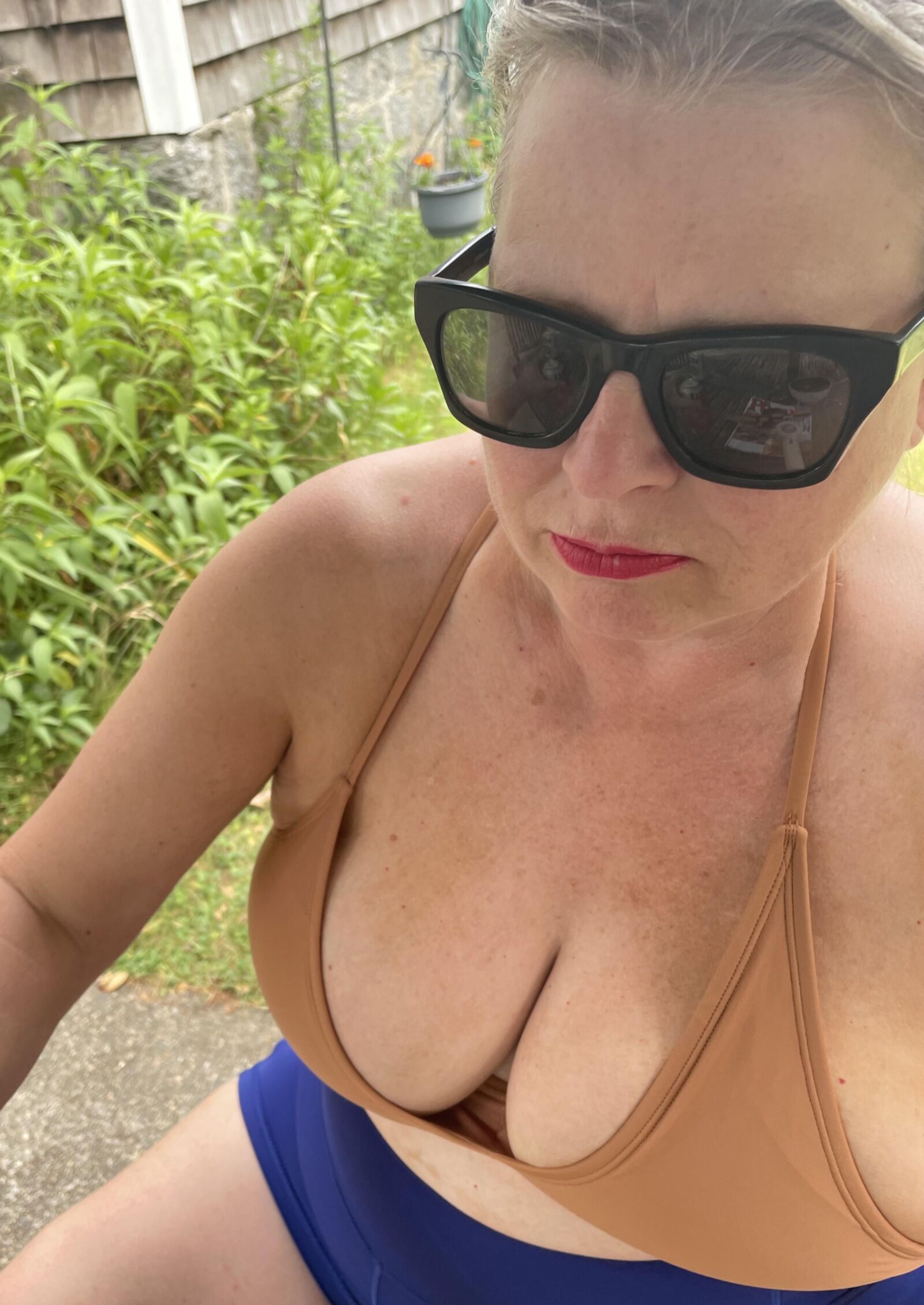 bikini marrón