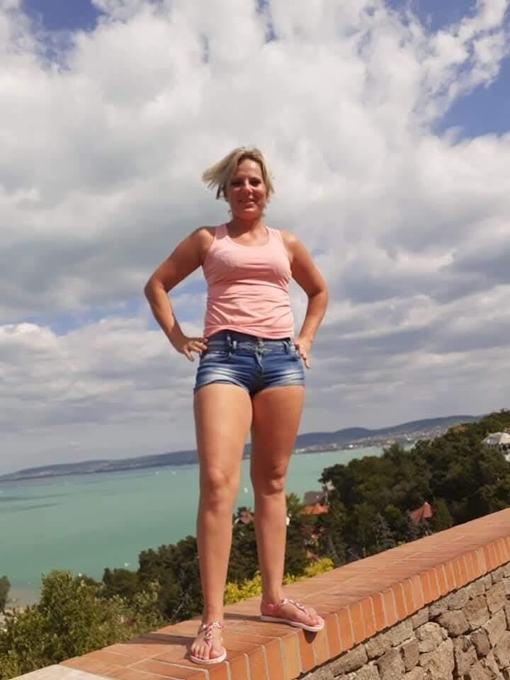 Sexy Hungry Lady