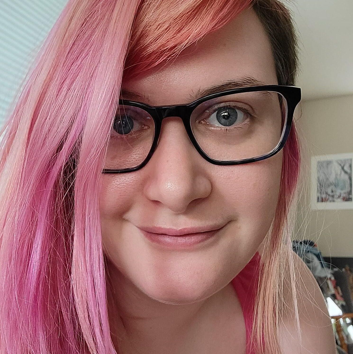Nerd babe con grandes tetas primera tira pública