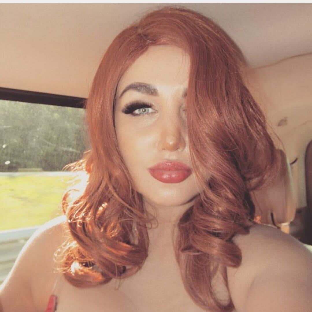 Curvas de cosplay de Sofía Sivan