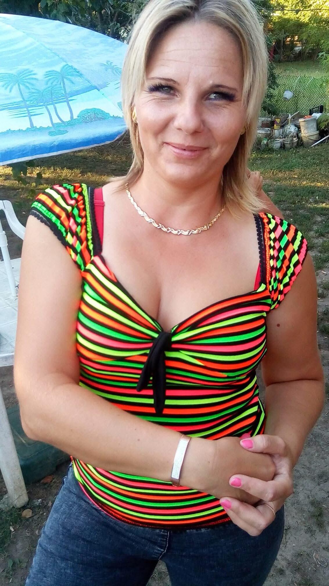 Sexy Hungry Lady
