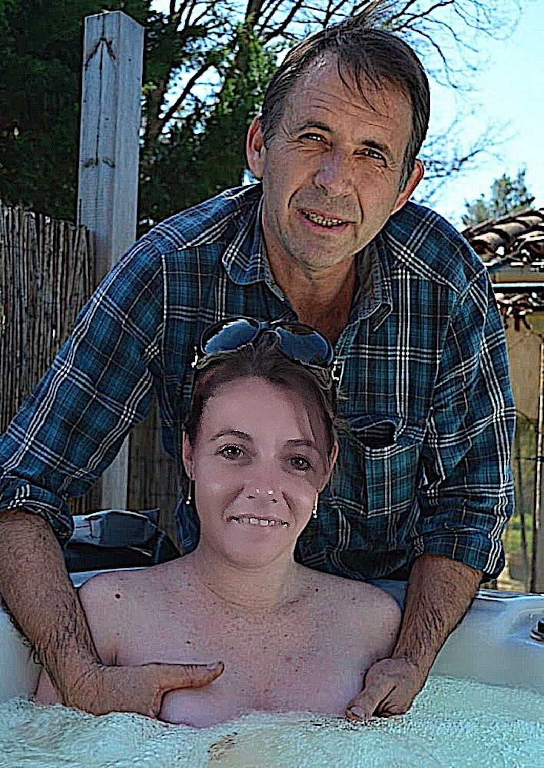 Pawg Blonde es follada por muchos abuelos árabes en Casablanca