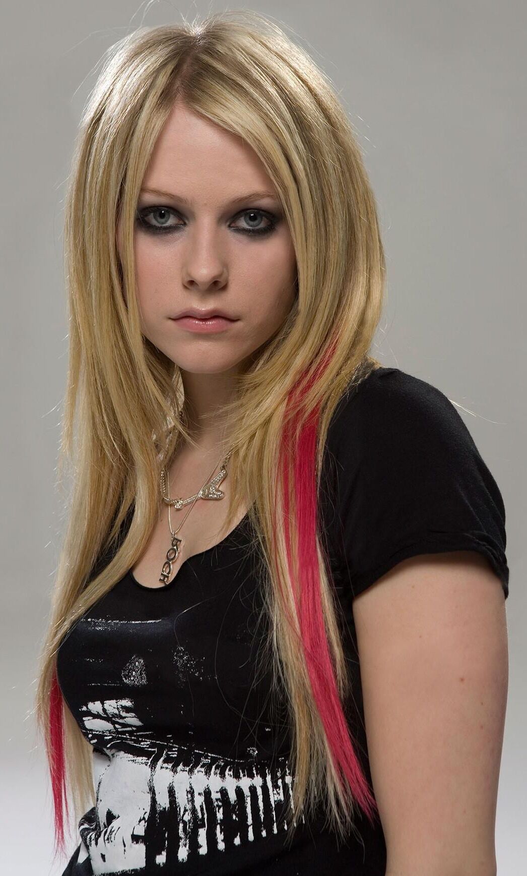  Avril Lavigne Maxim Photoshoots