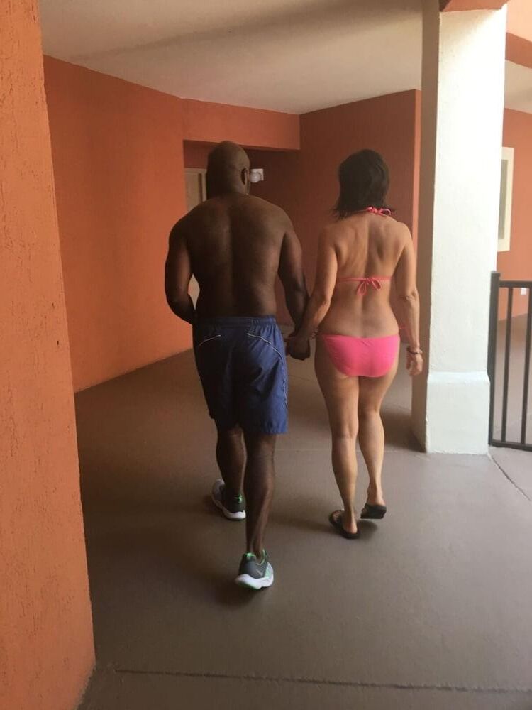 Yogahotwife Cordhold BBC Queen