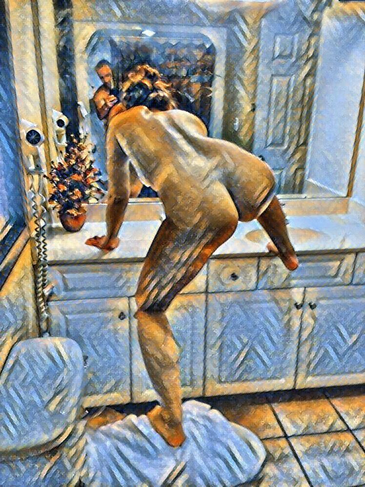 Nos encantan las damas calientes en el baño