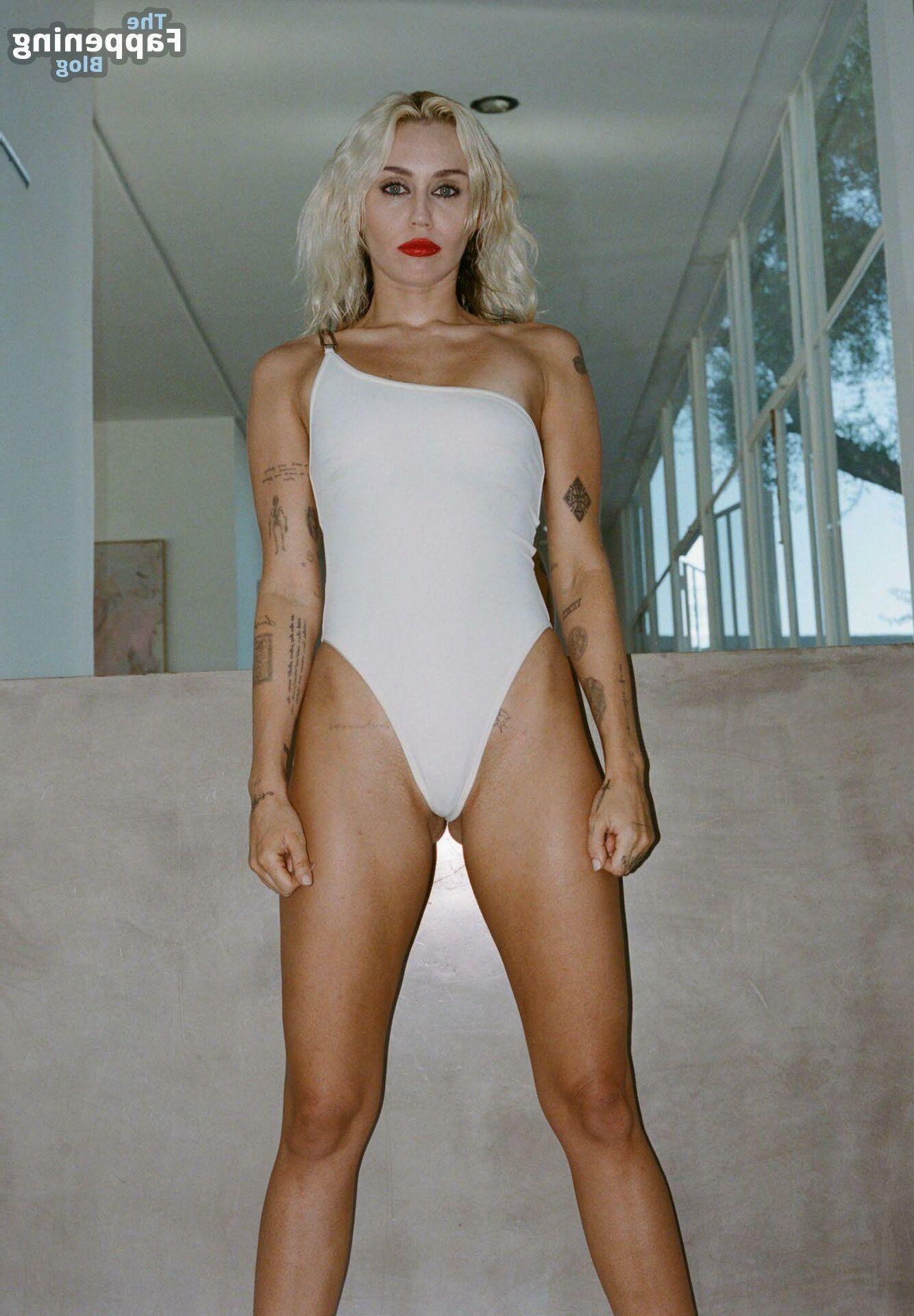 MILEY FCK CRS