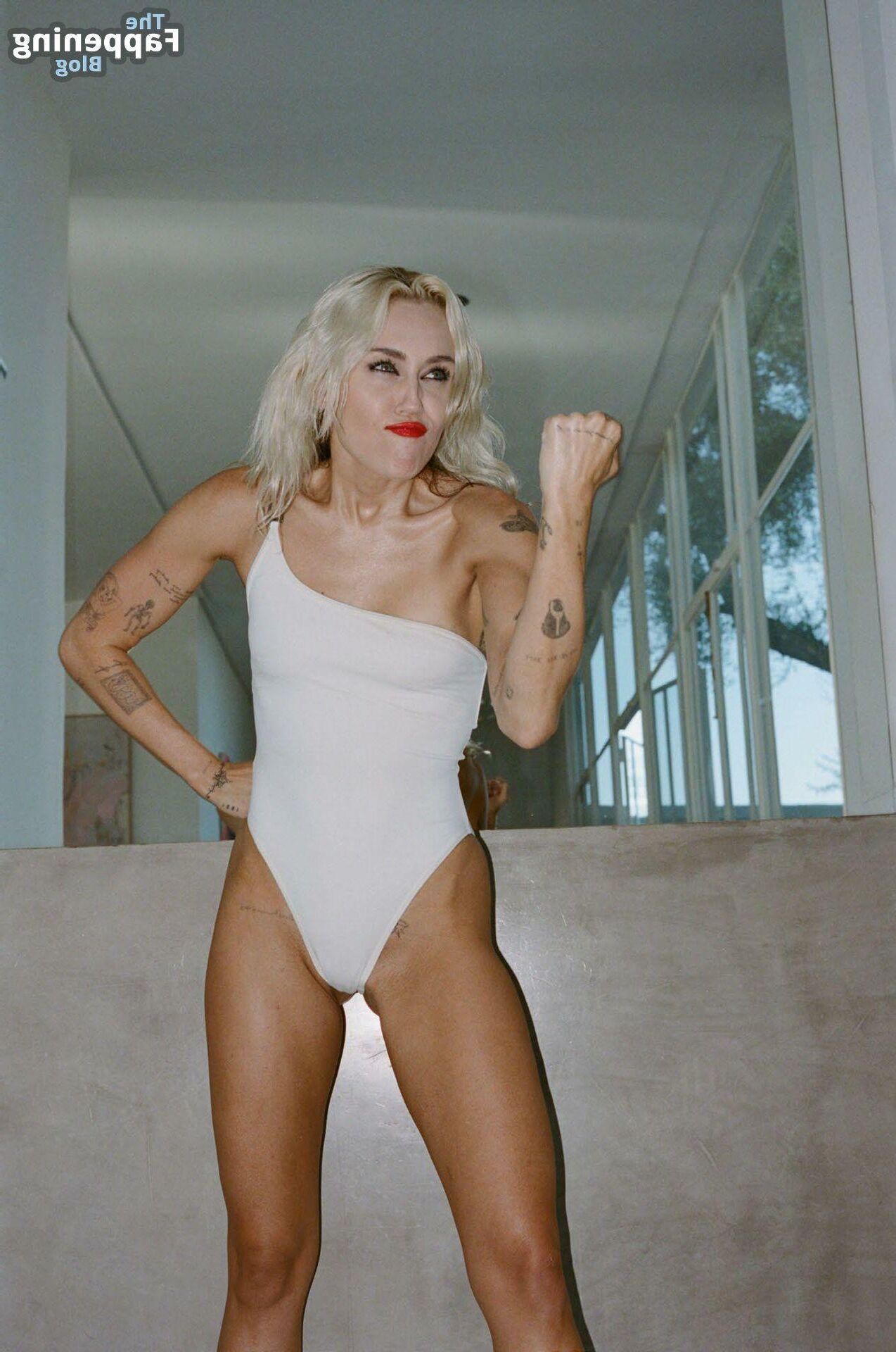 MILEY FCK CRS