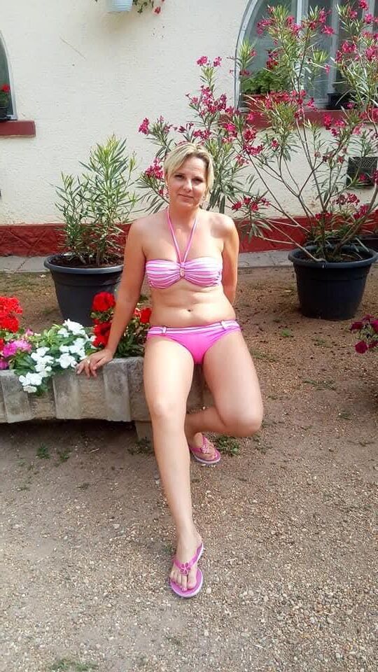 Sexy Hungry Lady