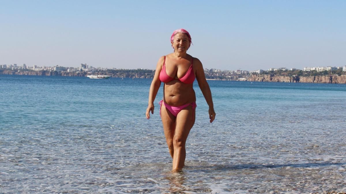 Matures and Grannies in Swimsuits 