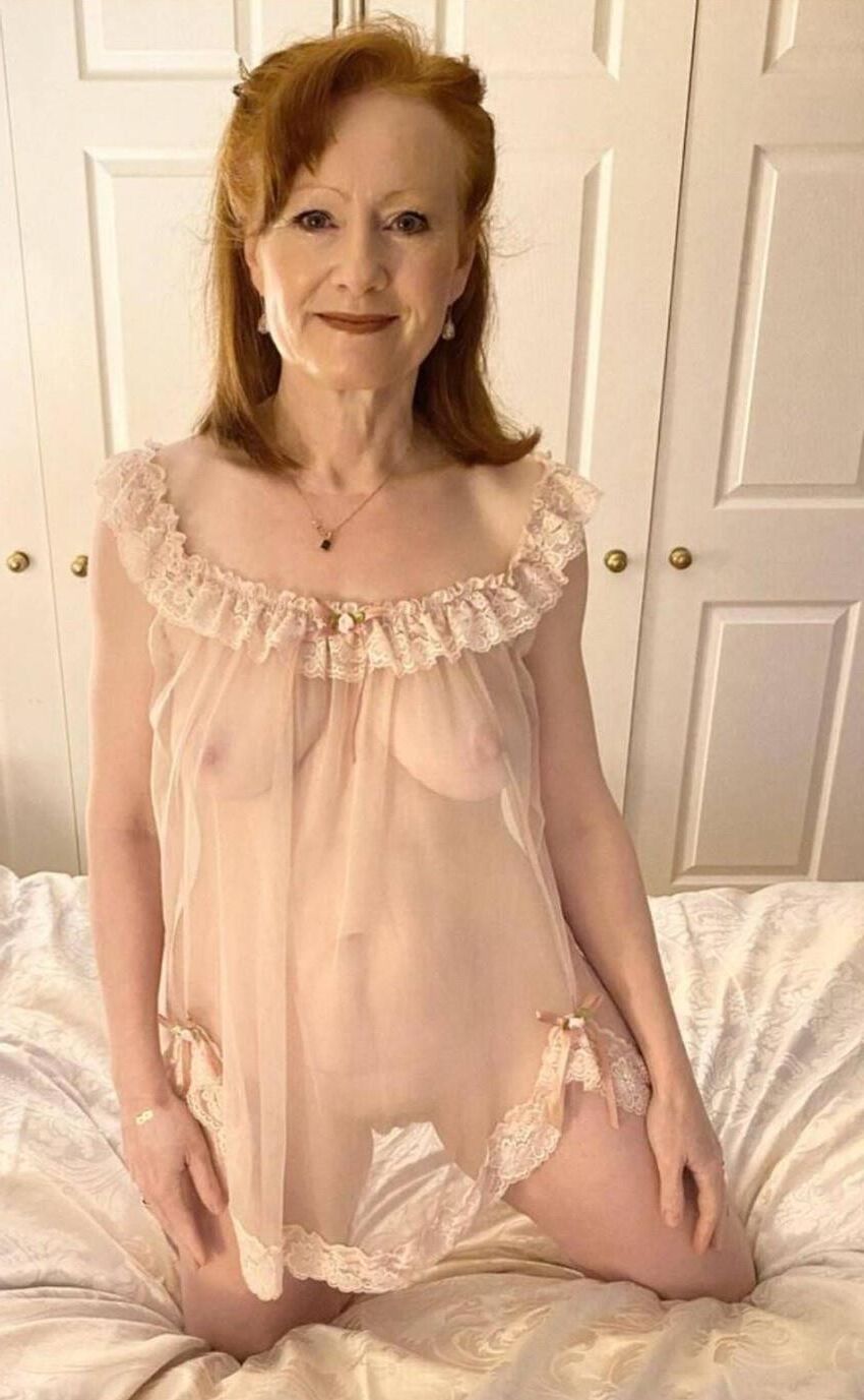Grannies and MILFS in Lingerie 