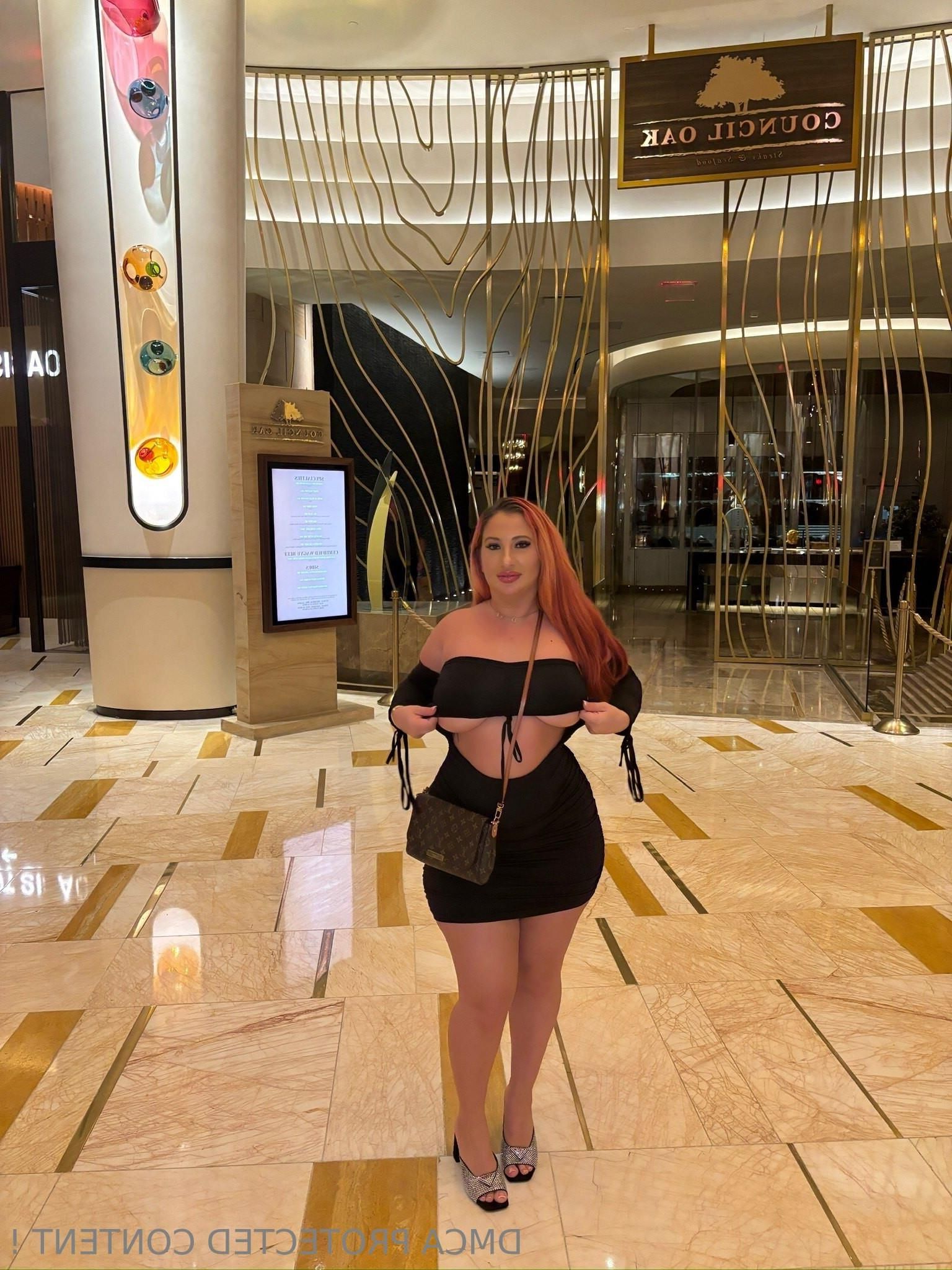 Angel Red Red Big Ass se peitos grandes BBW Girl Mixed Hot Shots