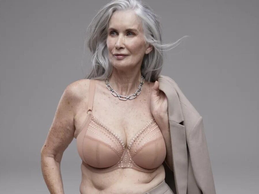 Grannies and MILFS in Lingerie 