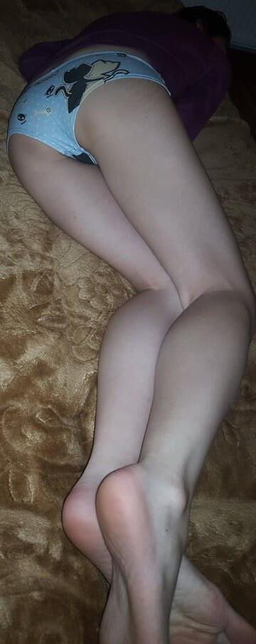 Polaco flaco maja en Cat Undies nn