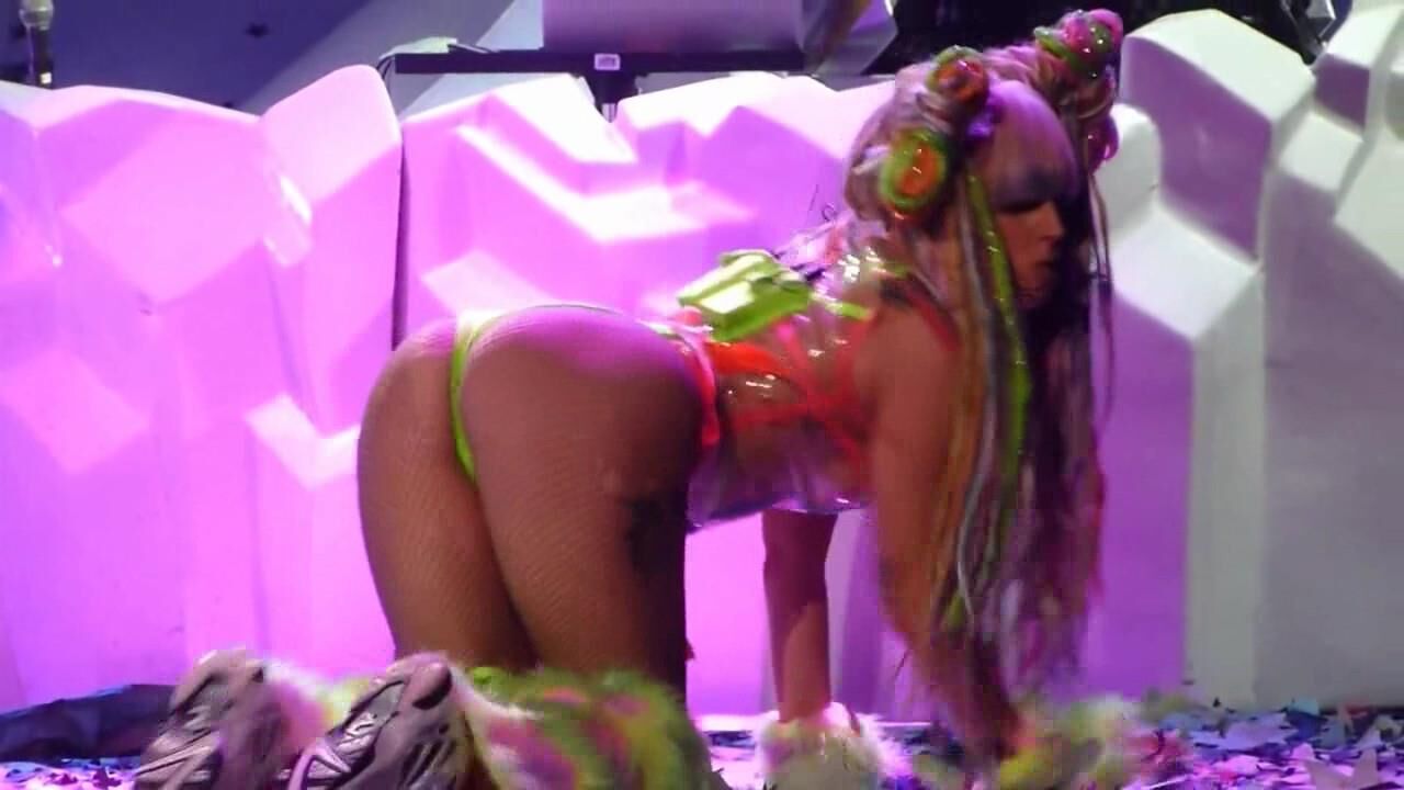 Bunda perfeita de Lady Gaga