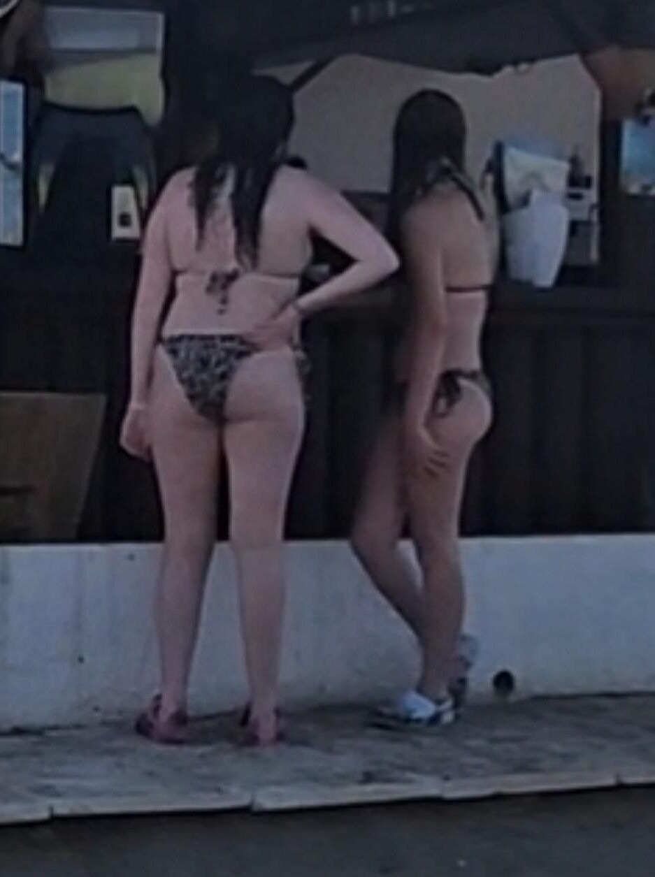 ¡Las muñecas adolescentes apretadas te llevarán locas mocosas de Wank Wank!