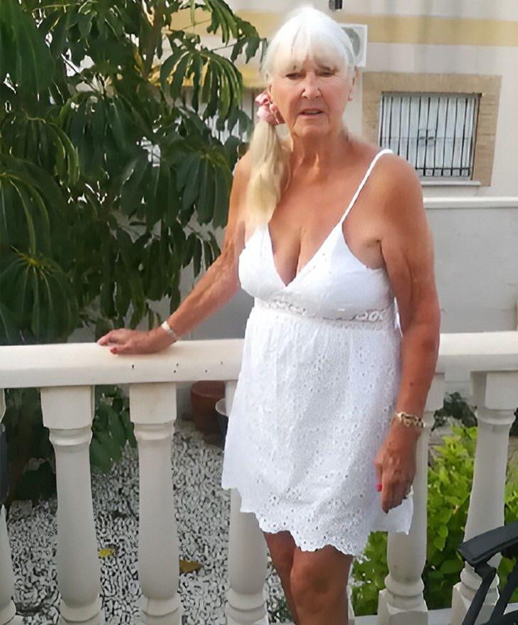 Non Nude Matures and Grannie 