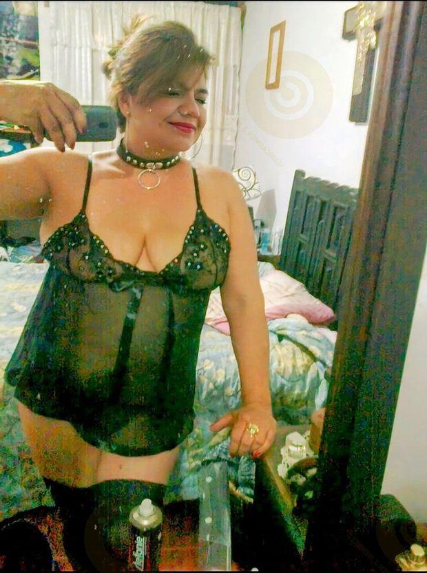 Sexy Mexican Mom