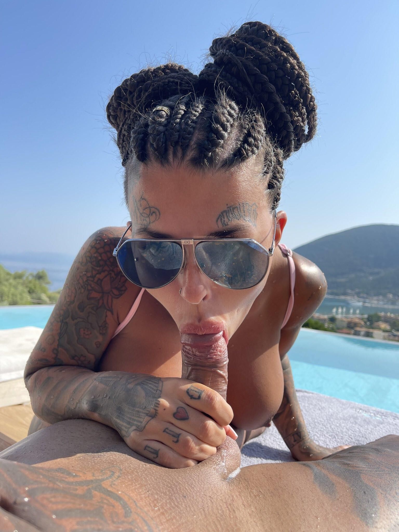 Tattoo Bimbo 