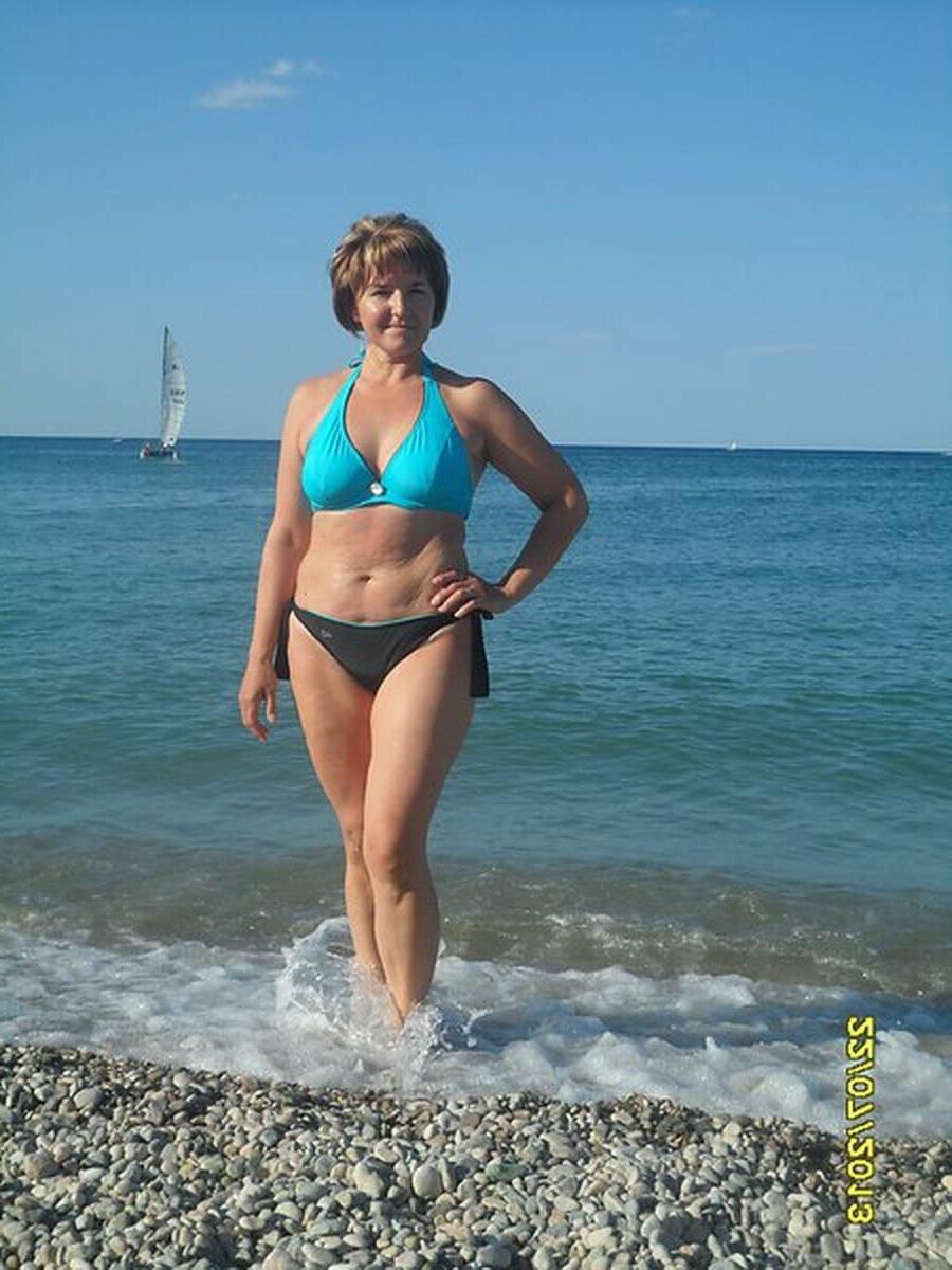 Matures and Grannies in Swimsuits 