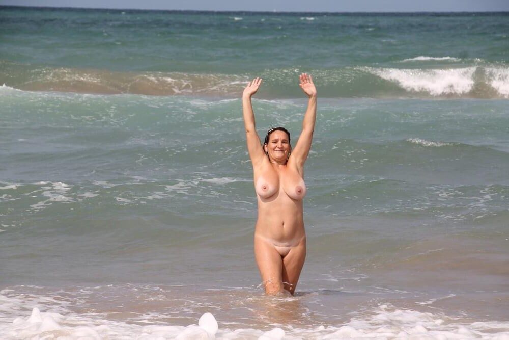 sofie spanish wife nude