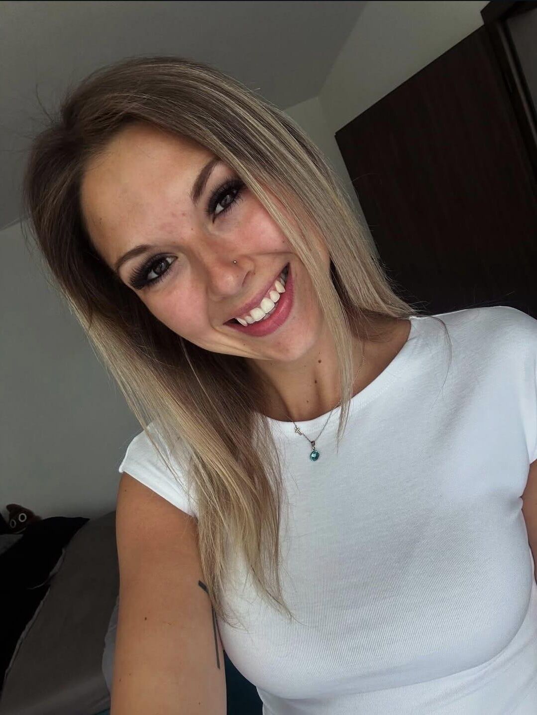 Kristyna selfie nude