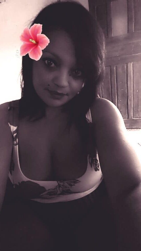 Veridiana brasileño Big Boobs nn