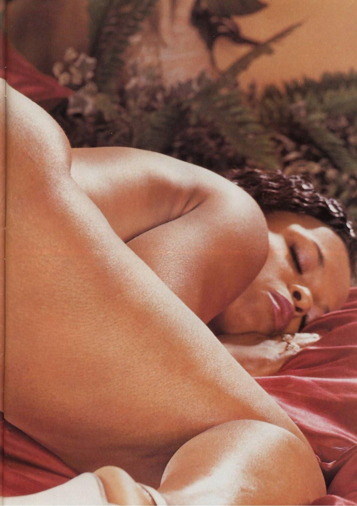 magazine Black Tail sexy ebony girls