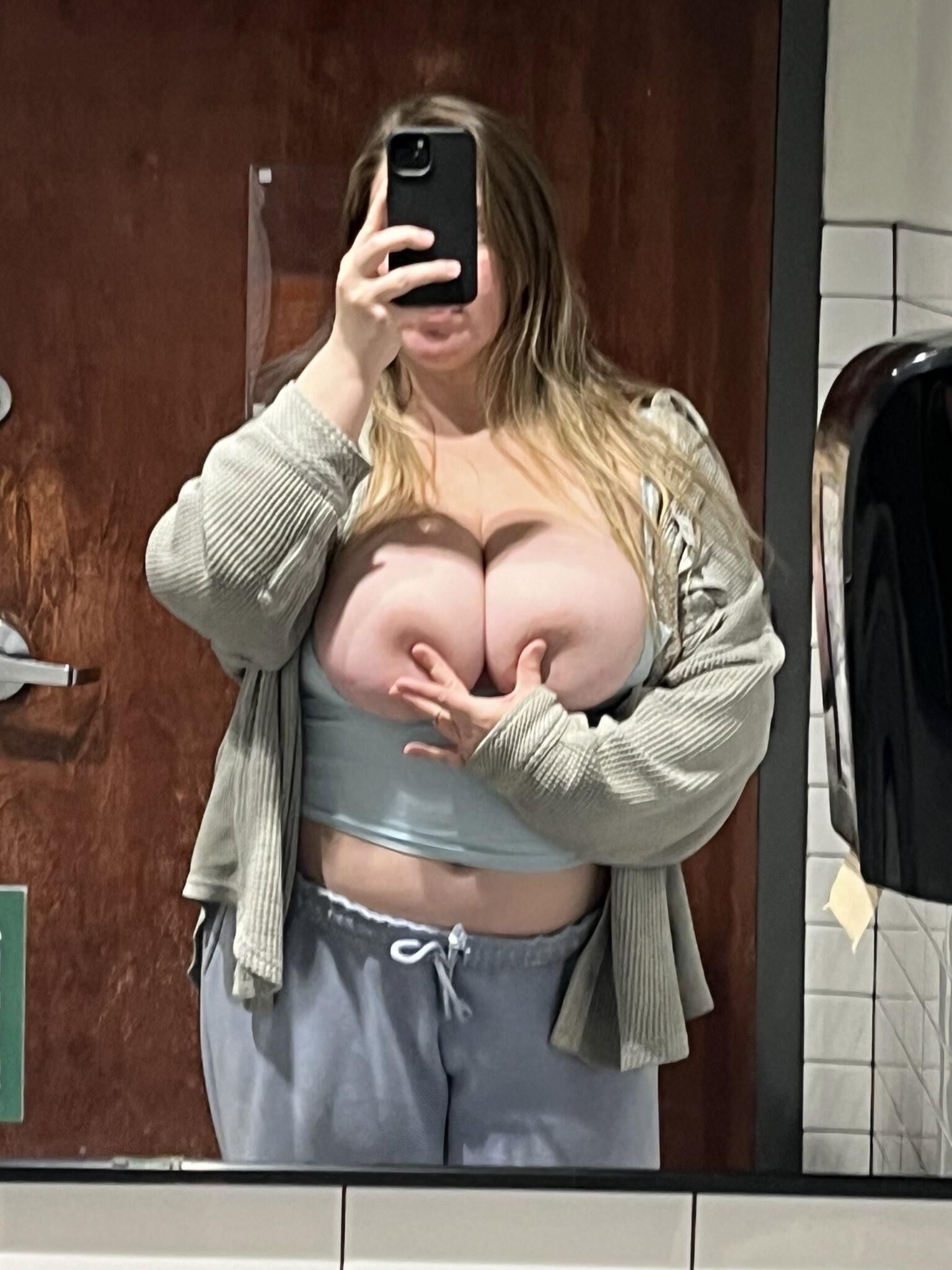 Chelsea riesige Brüste süße sexy blonde Mädchen gemischte heiße Fotos