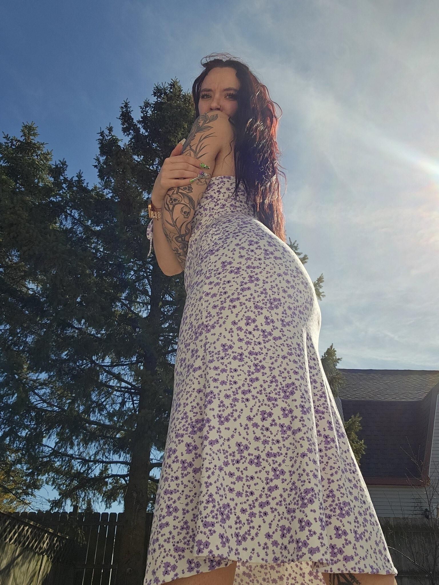 Delilah Big Butt Tits tätowierte sexy Schönheit Frau gemischte heiße Aufnahmen