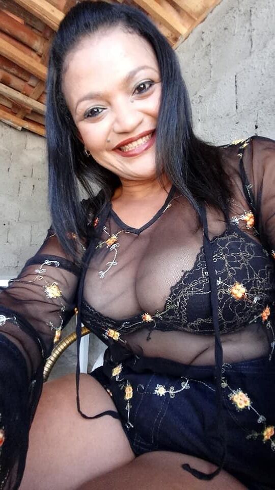 Veridiana brasileño Big Boobs nn