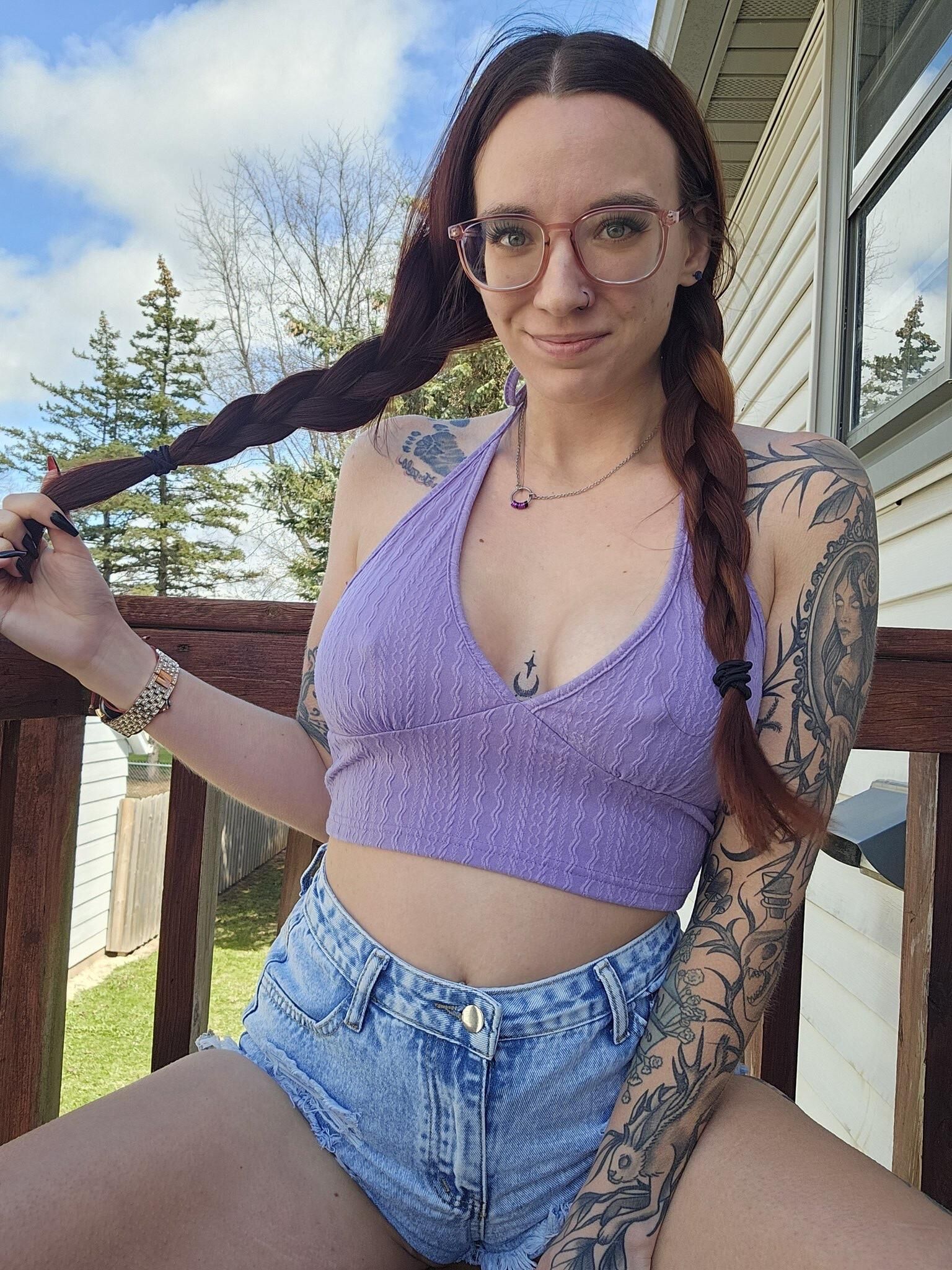 Delilah Big Butt Tits tätowierte sexy Schönheit Frau gemischte heiße Aufnahmen