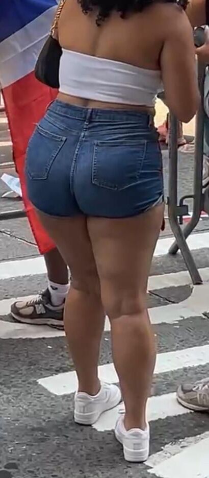 Eine Parade von fetten Ärschen