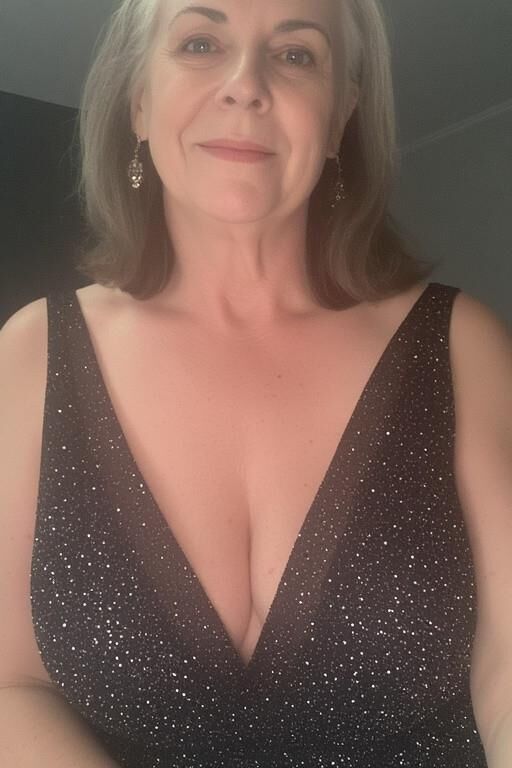 Mulheres maduras elegantes (NN)