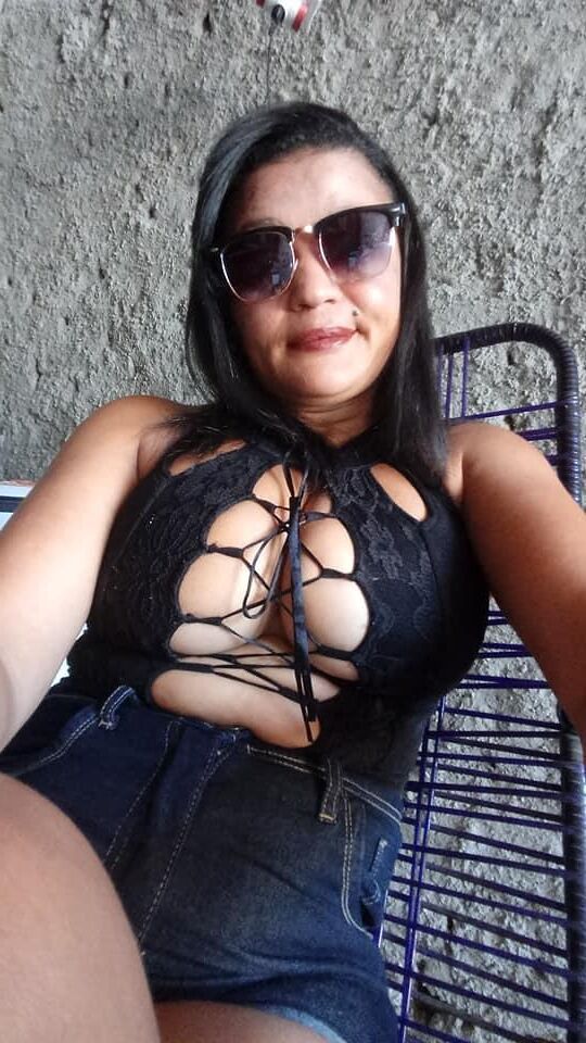 Veridiana brasileño Big Boobs nn