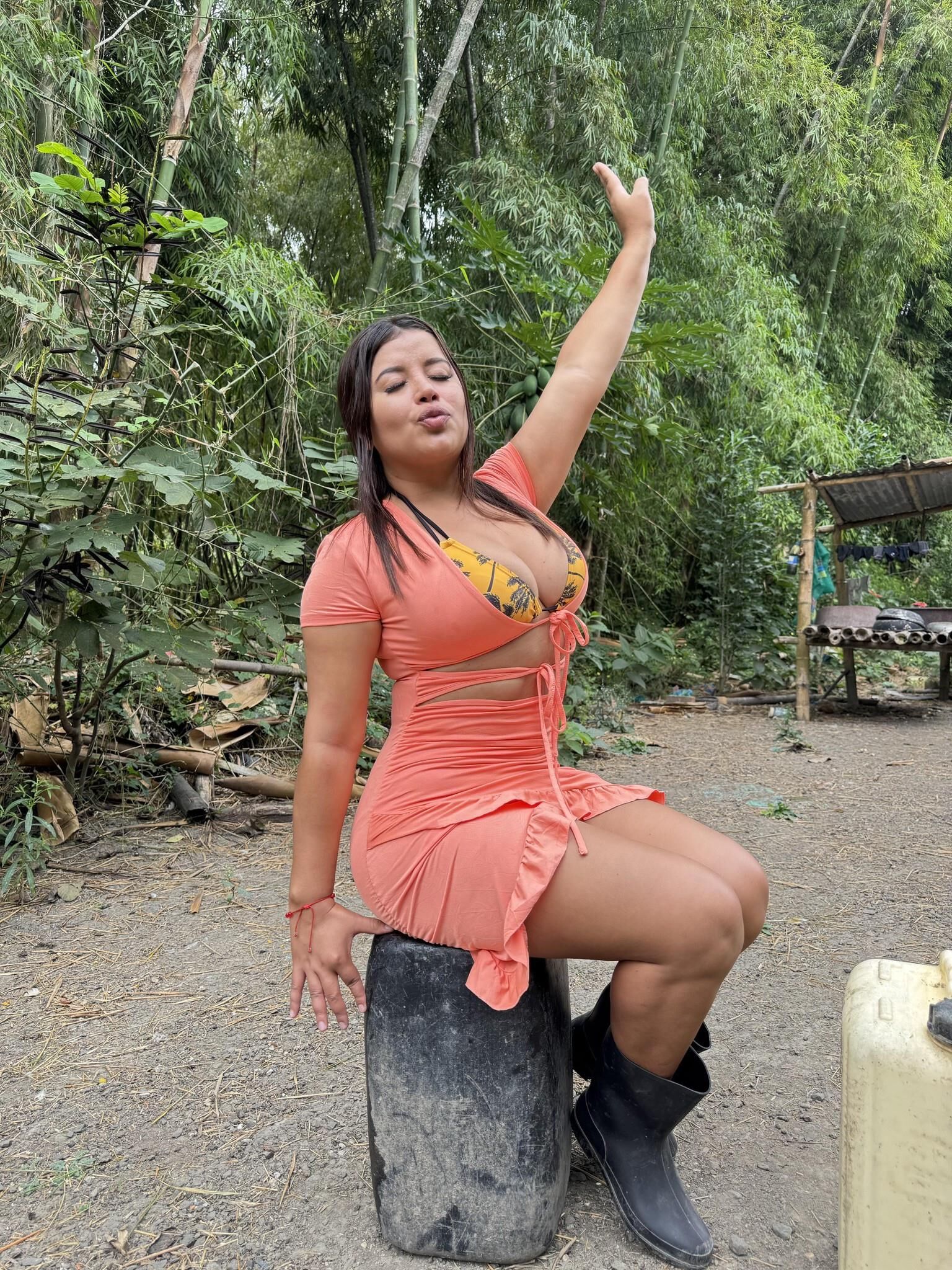 Angelica Cevallos colombianos grandes y tetas