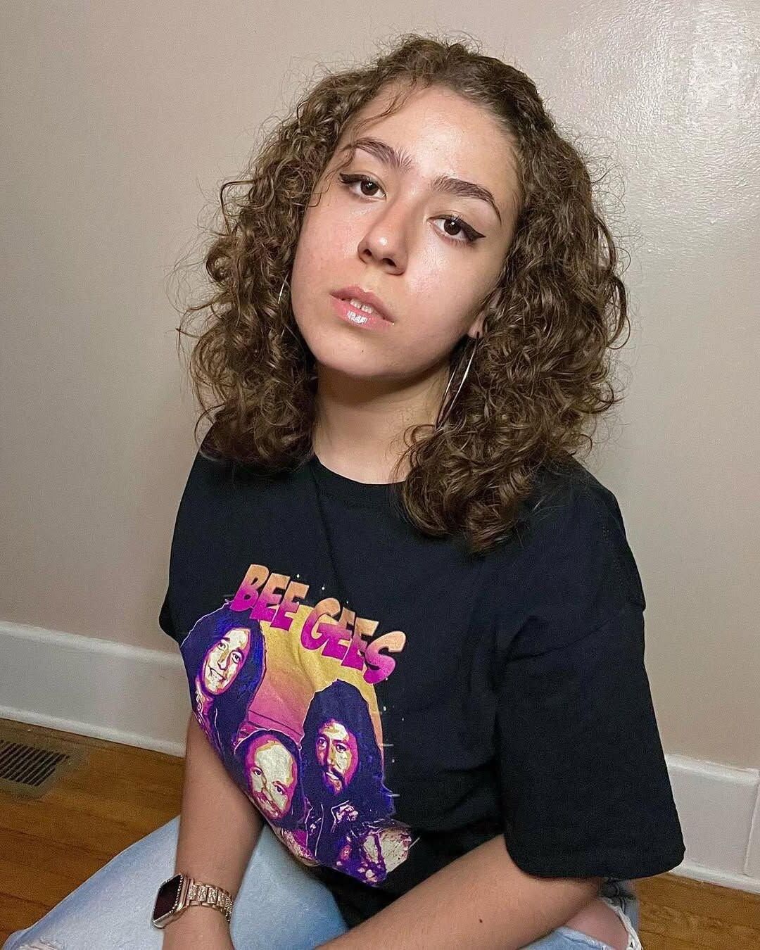 yo americana puta a Haley me encantaría montar/follar hombres y caballos