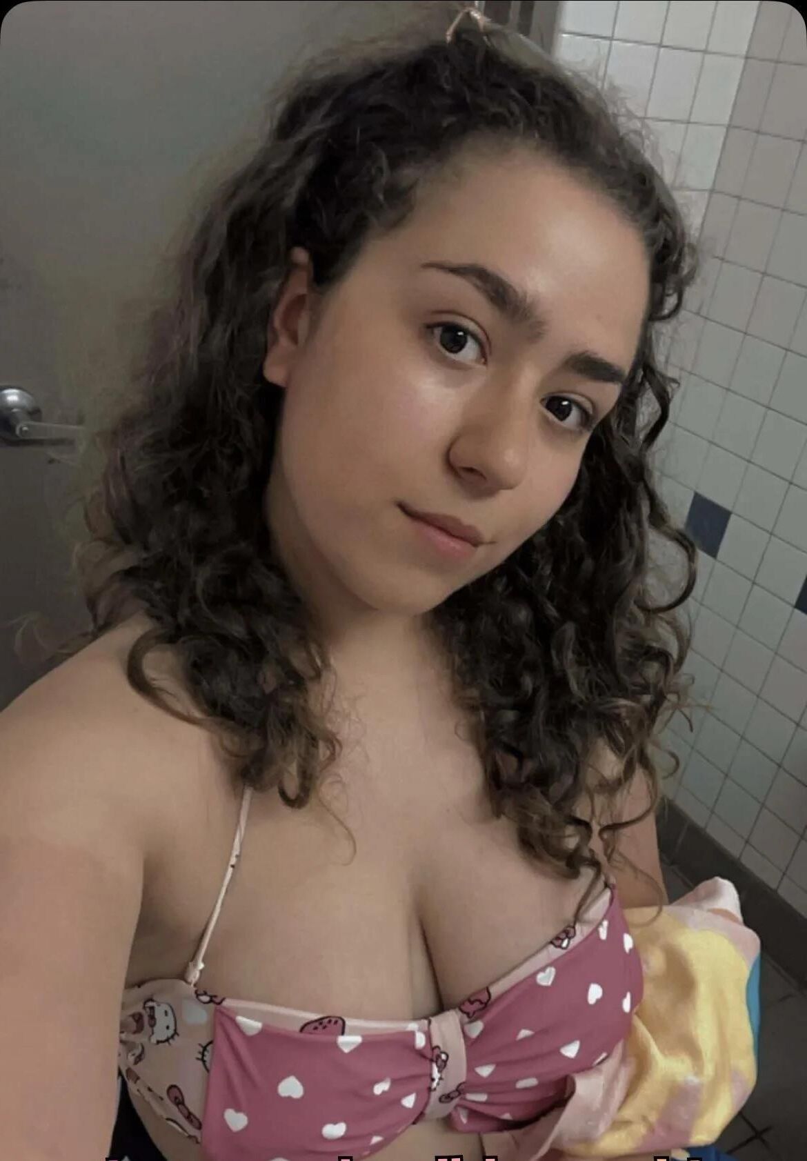 yo americana puta a Haley me encantaría montar/follar hombres y caballos