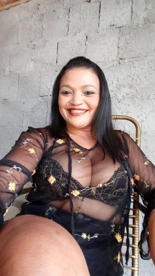 Veridiana brasileño Big Boobs nn