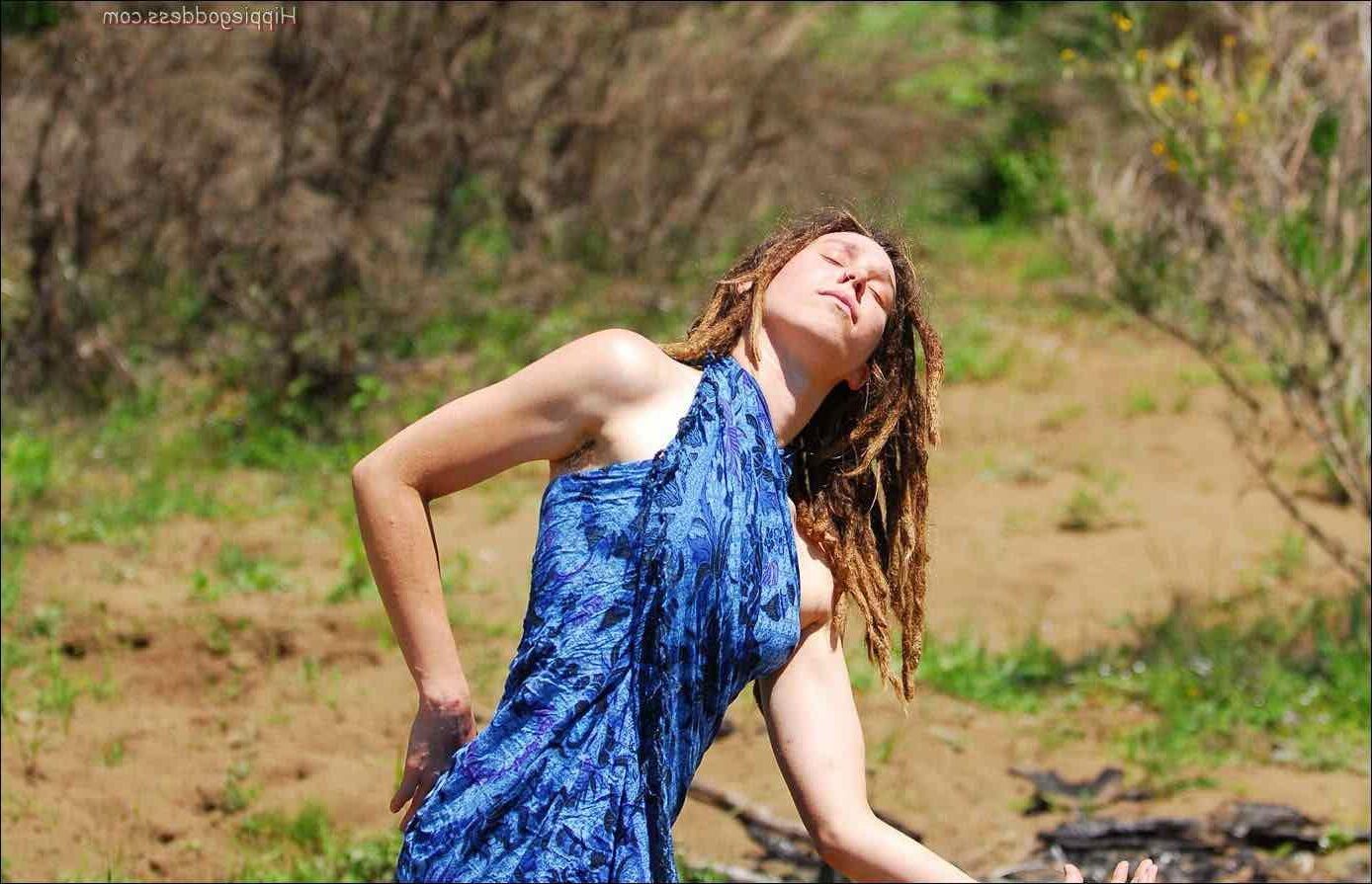 HippieGoddess ALDER Revealing attire