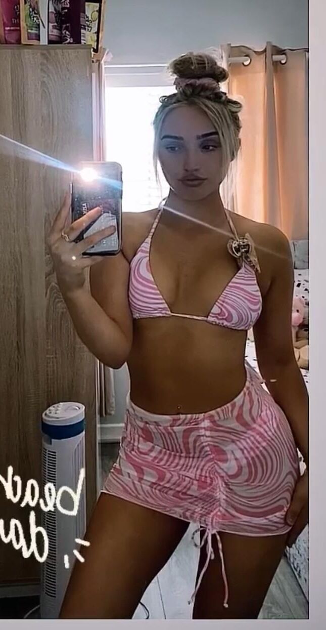 Fat Assed Teen Fuckmeat Kacie ist bereit, verdammt reif