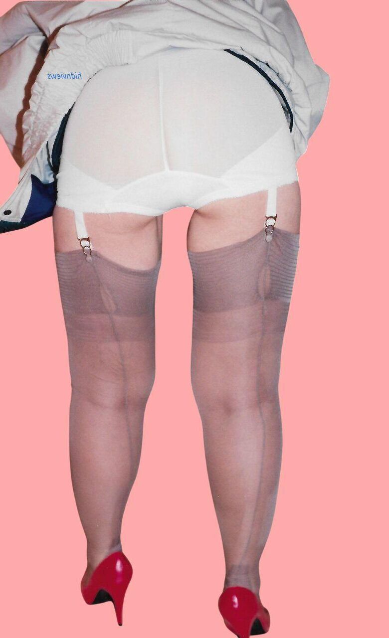 ガードル、彼女のガードルの老人のギャル。