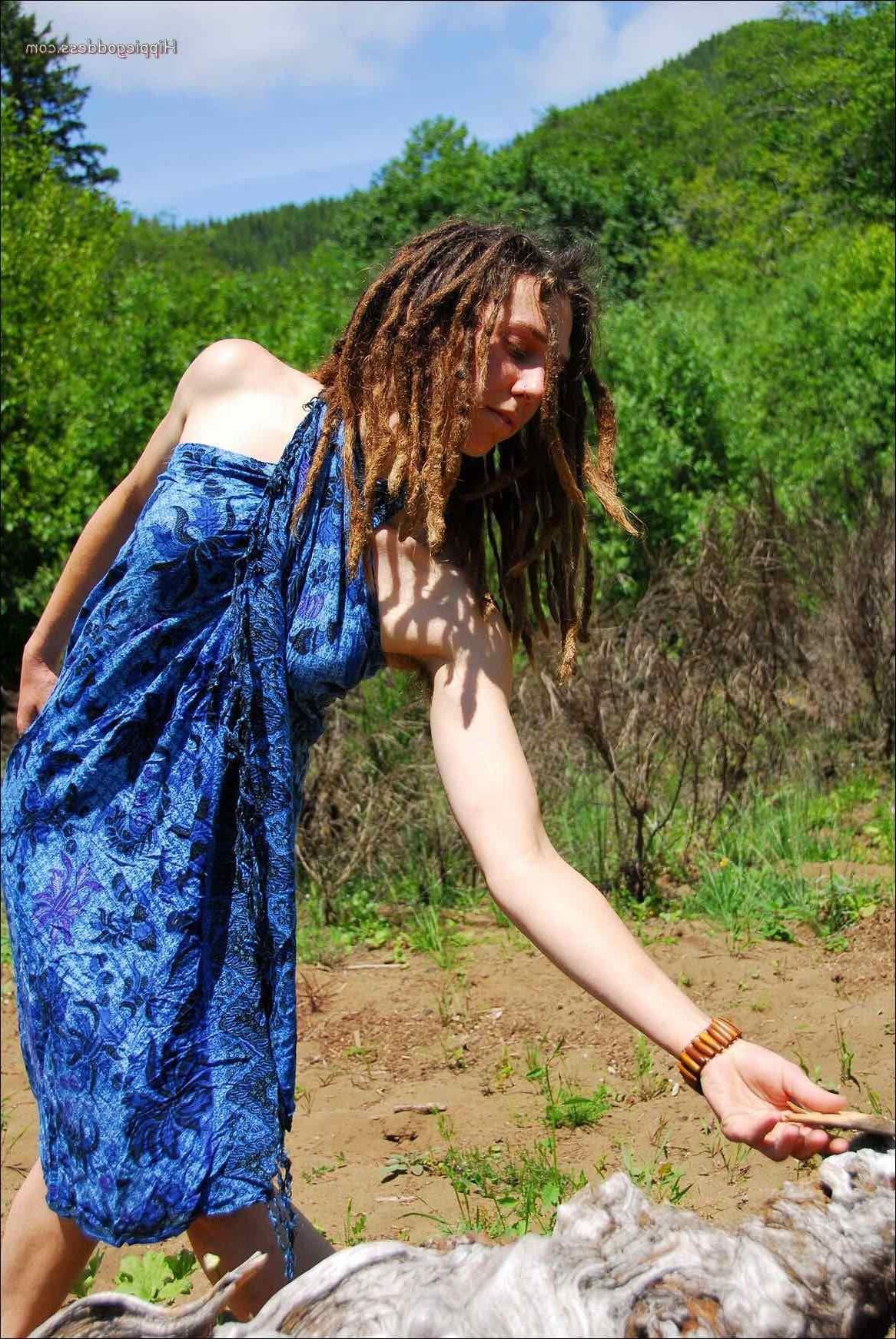 HippieGoddess ALDER Revealing attire