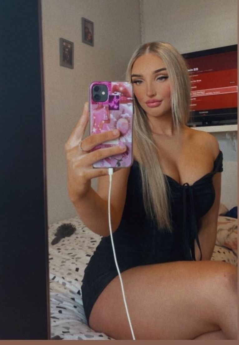 Fat Assed Teen Fuckmeat Kacie ist bereit, verdammt reif