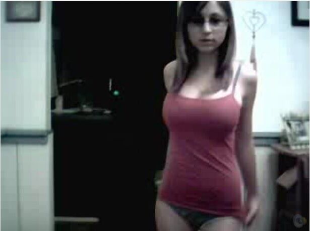 Chicks salopes avec de gros seins!